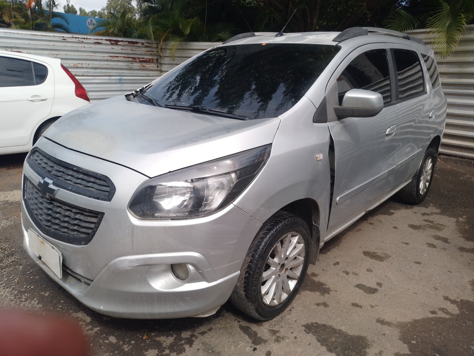  SPIN 1.8L MT LT ANO 2013/2014