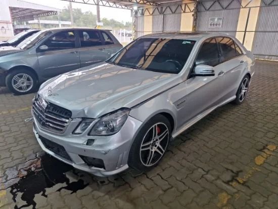 Benz E-63 AMG 6.2 ANO 2009/2010